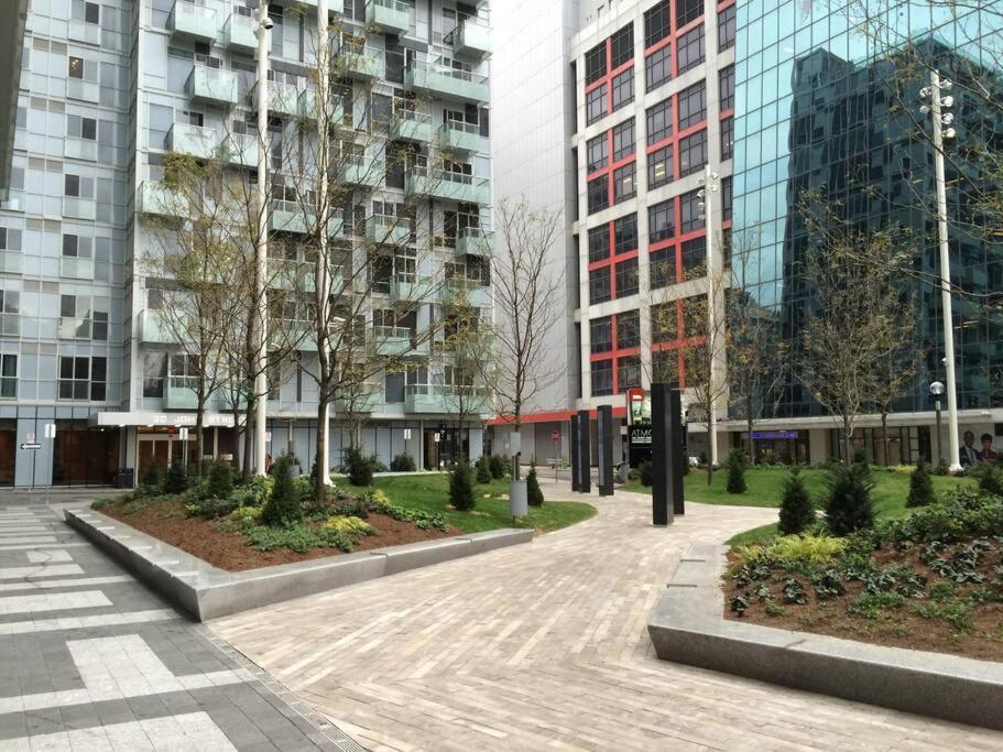 Cn Lovers Toronto Eksteriør bilde